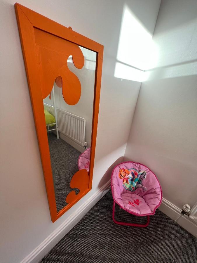 Villa Nickelodeon House Great For Kids Blackpool Exterior foto